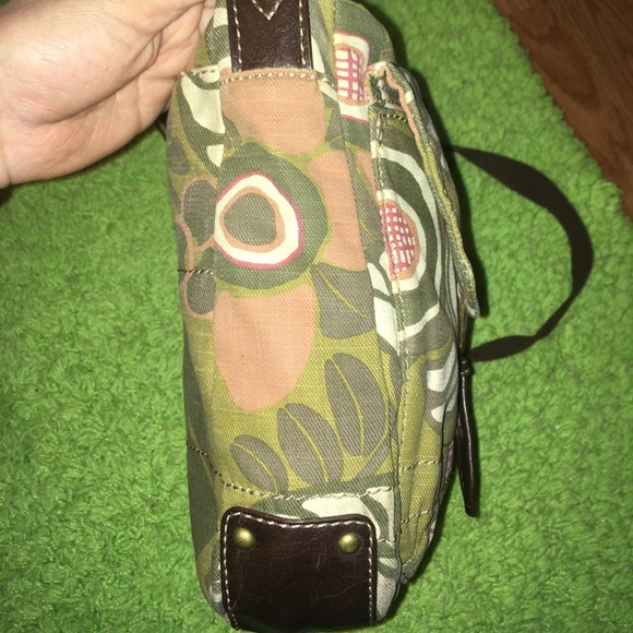 Clearance 🛍 Brown fossil cloth crossbody. - Picture 5 of 8